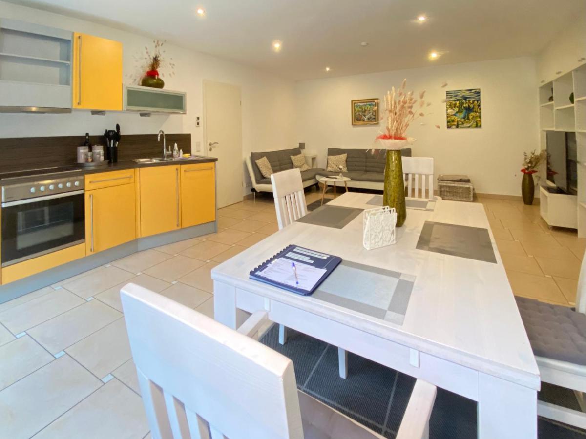 2 Zimmer Apartment, 70 Qm, Max 4 Pers, Private Terasse, 2 Parkplaetze, Internet 250 Mbit ゲルトリンゲン エクステリア 写真